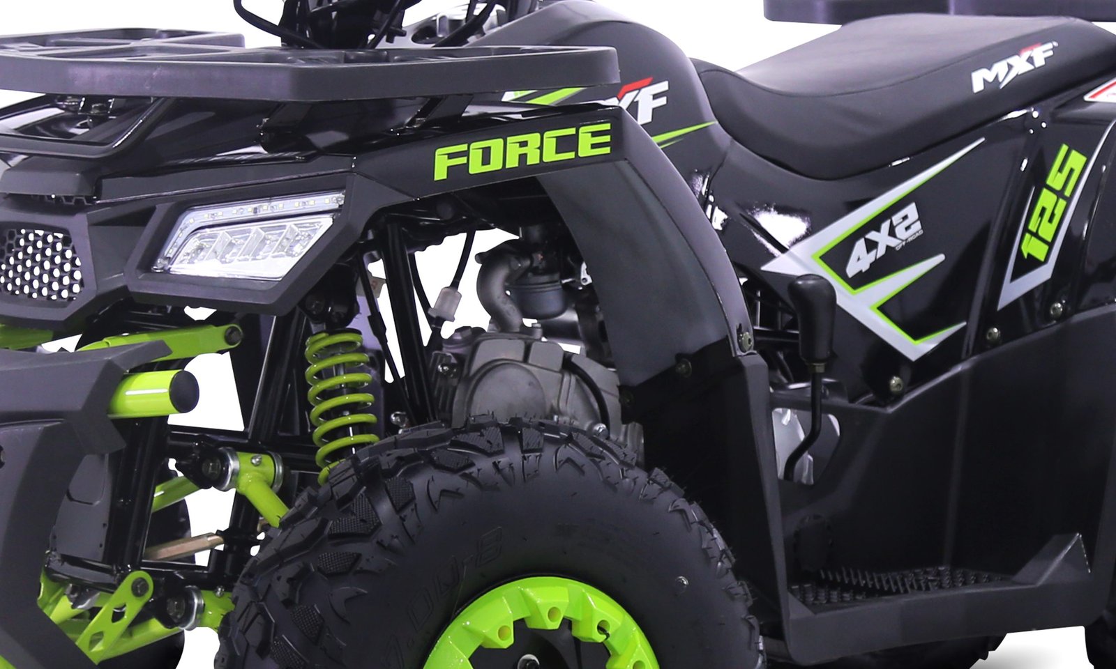 Detalhe lateral do quadriciclo MXF Force 125 destacando o sistema de câmbio automático na MXF Burt Motos Campinas.